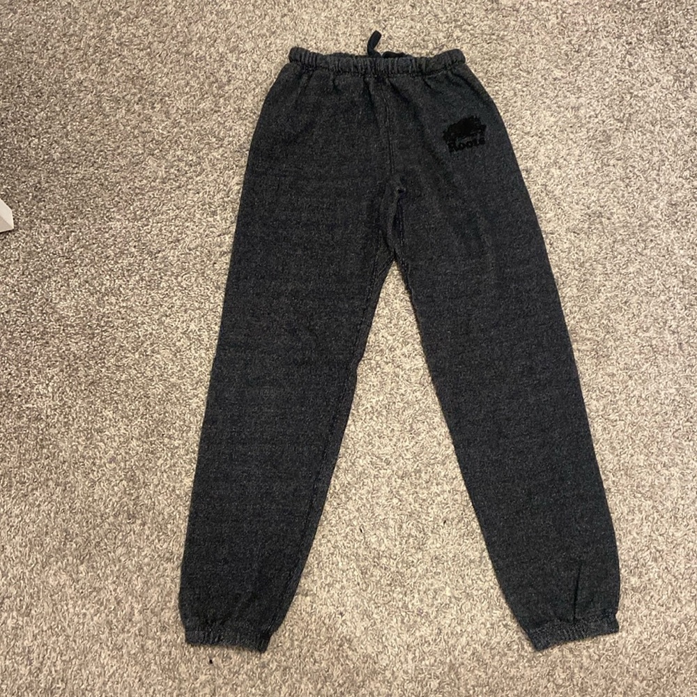 Woman’s roots sweatpants